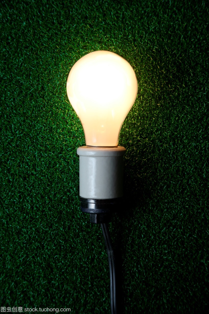 东西,色彩鲜艳,五彩缤纷,色彩,五彩,亮光,外观,光亮,多彩,室外,外部,夜晚,竖构图,光,夜,导电电线,摄影,没有人,无人,没人,技术,晚上,热烈赞扬,灯,物品,物体,电灯,球形,球形物,屋外,彩色,电动,灯光,明亮,灯泡,电灯泡,电线,鲜艳,轻,科技